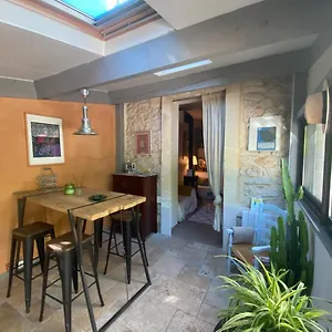 Maison De Avec Patio Arles