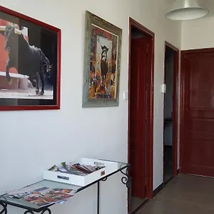 Appartamento Avec Terrasse Quartier Montplaisir, Arles